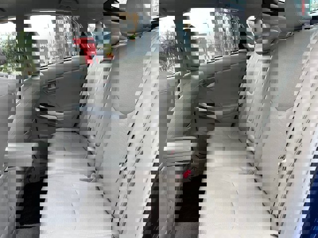 Used 2010 Toyota Prius Four image 7