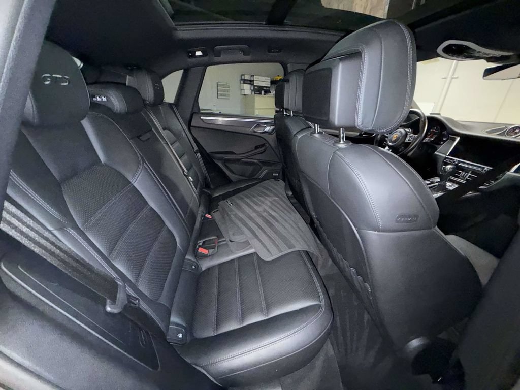 Used 2021 Porsche Macan GTS AWD/4WD image 17