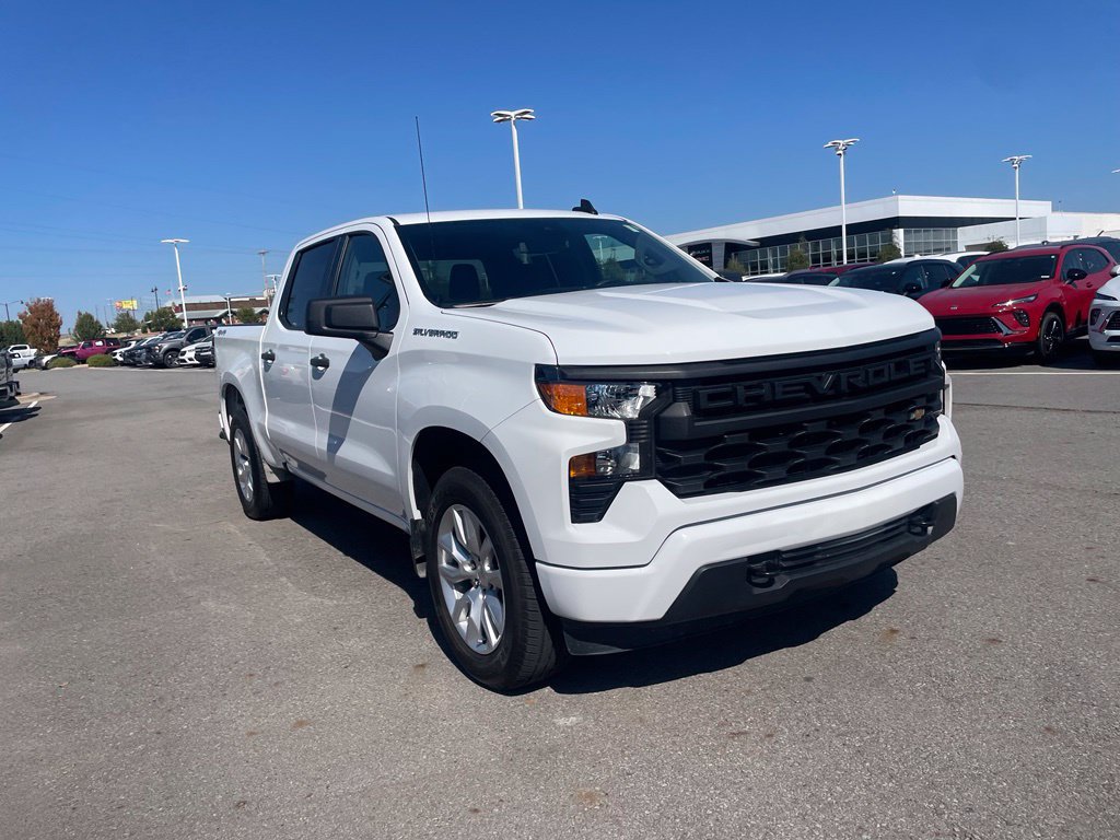 Used 2024 Chevrolet Silverado 1500 Custom AWD/4WD image 3