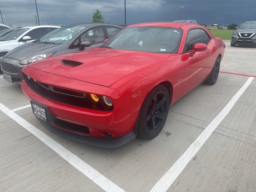 Used 2019 Dodge Challenger R/T RWD image 1