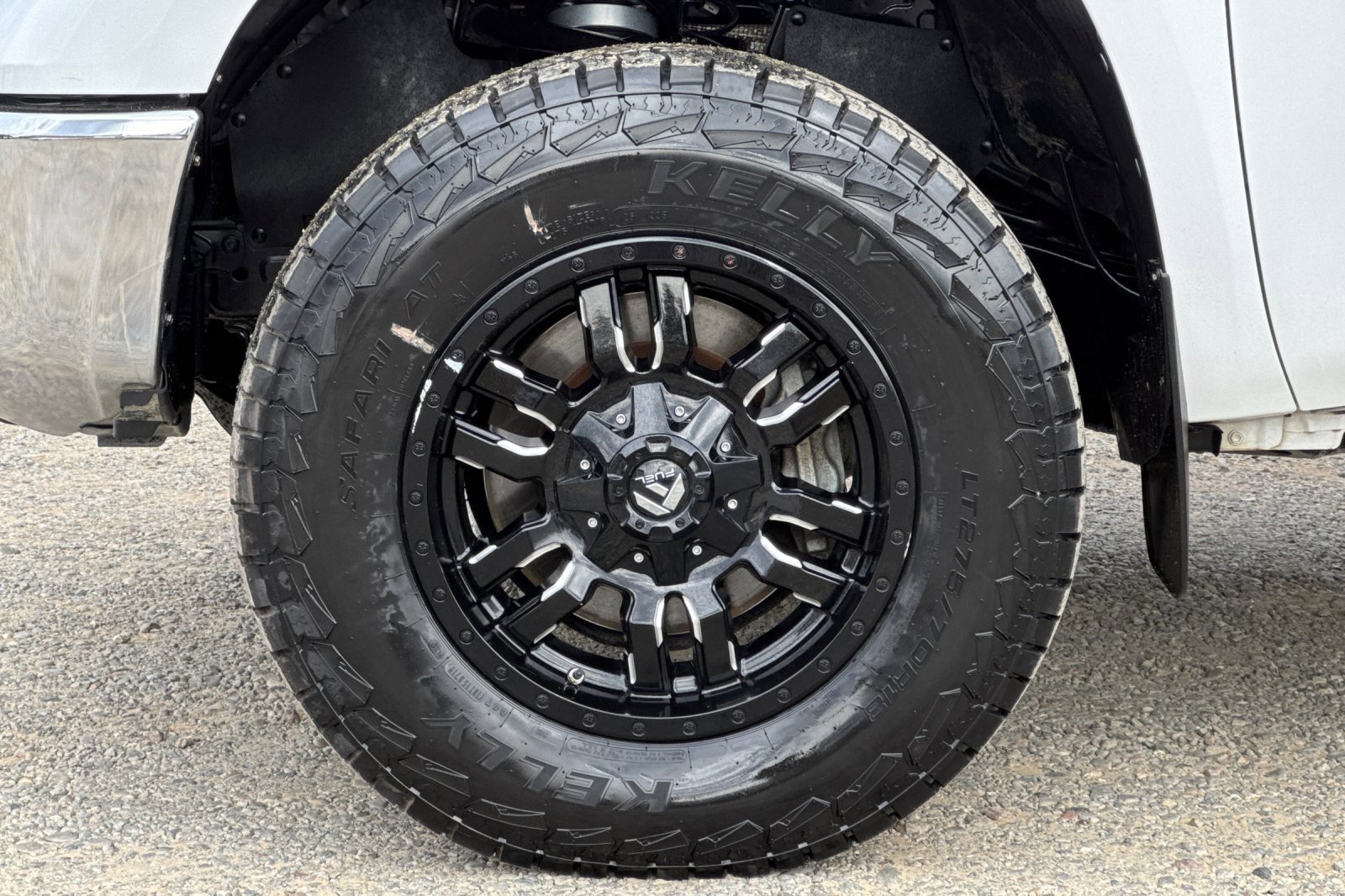 Used 2018 Toyota Tundra SR5 w/ SR5 Upgrade Package image 24