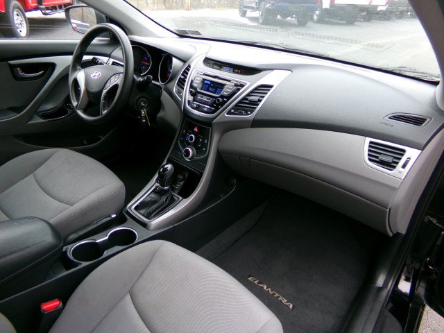Used 2016 Hyundai Elantra SE FWD image 12