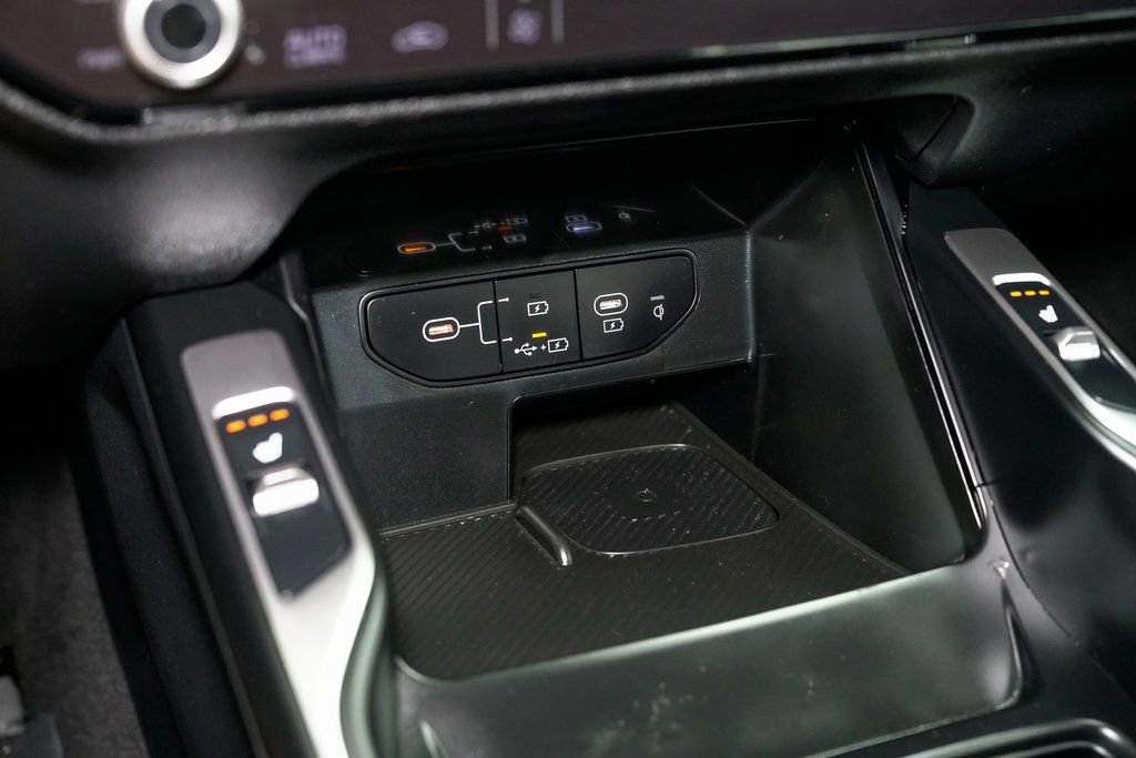 Used 2025 Kia Sorento S image 21