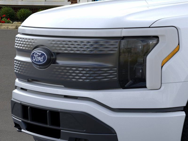 New 2025 Ford F150 Lightning XLT image 17