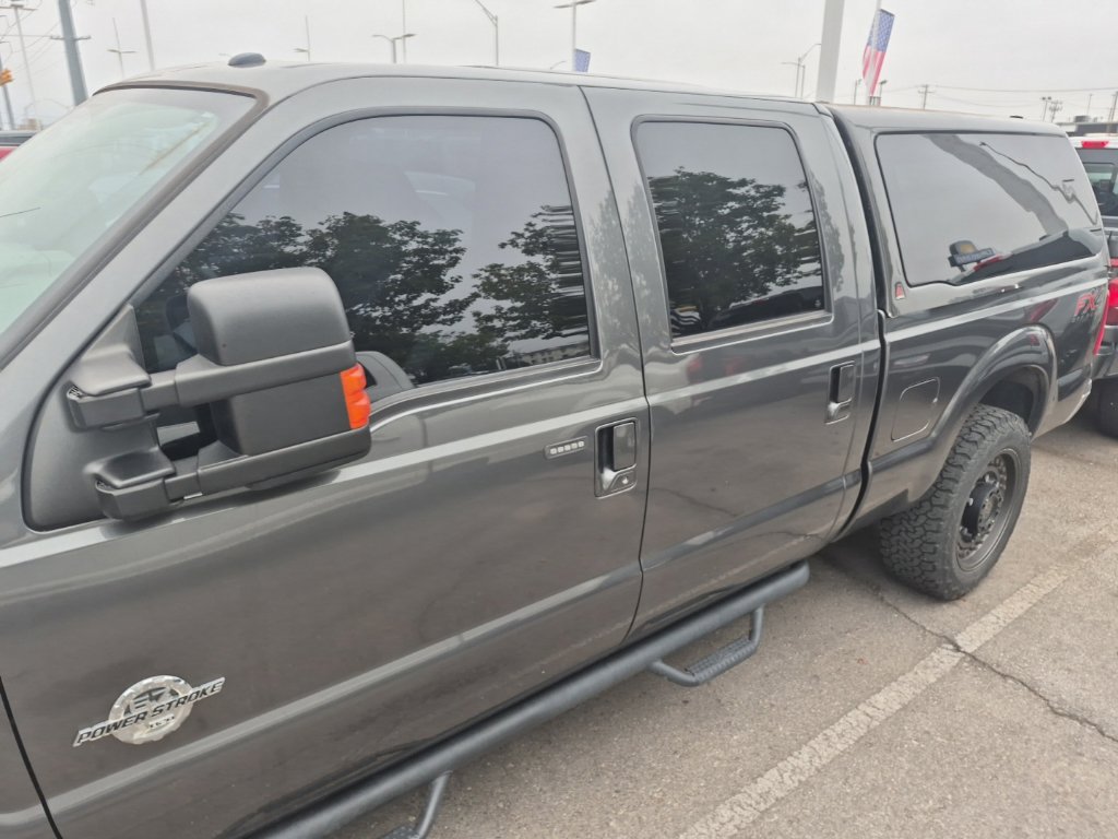 Used 2015 Ford F250 Lariat w/ Lariat Ultimate Package AWD/4WD image 9