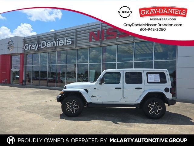 Used 2026 Jeep Wrangler Unlimited Sahara AWD/4WD image 1