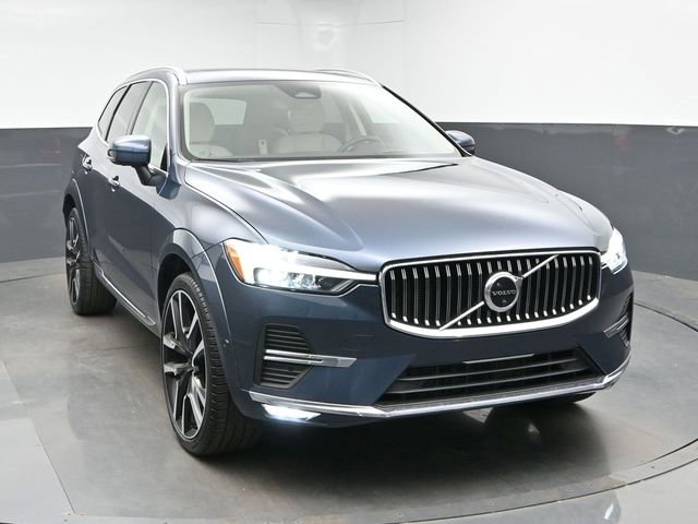 Used 2023 Volvo XC60 B5 Ultimate w/ Protection Package Premier AWD/4WD image 2