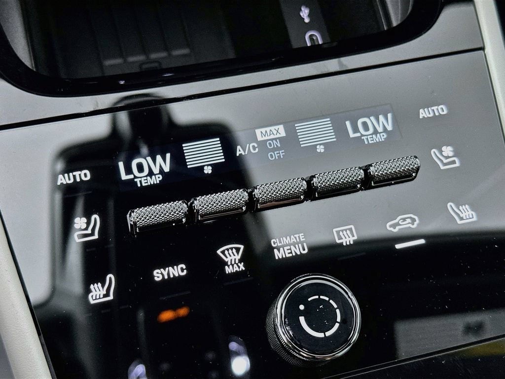 New 2026 Porsche Cayenne Coupe AWD/4WD image 17