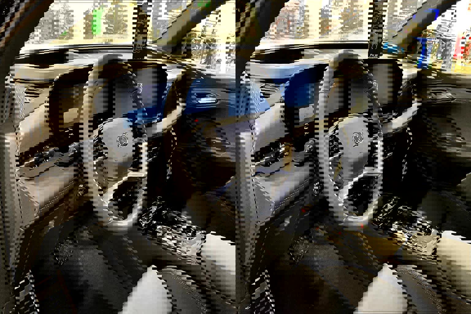 New 2027 Audi Q6 e-tron Premium Plus image 8