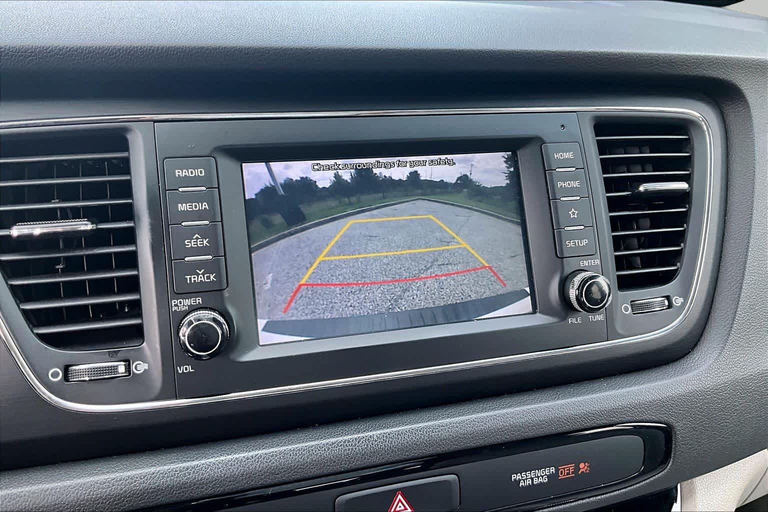 Used 2021 Kia Sedona LX FWD image 26