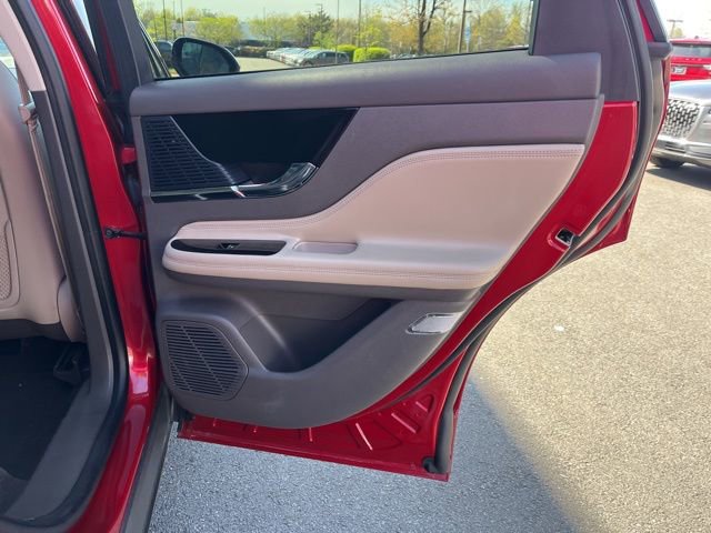 Used 2021 Lincoln Corsair AWD w/ Premium Package image 20