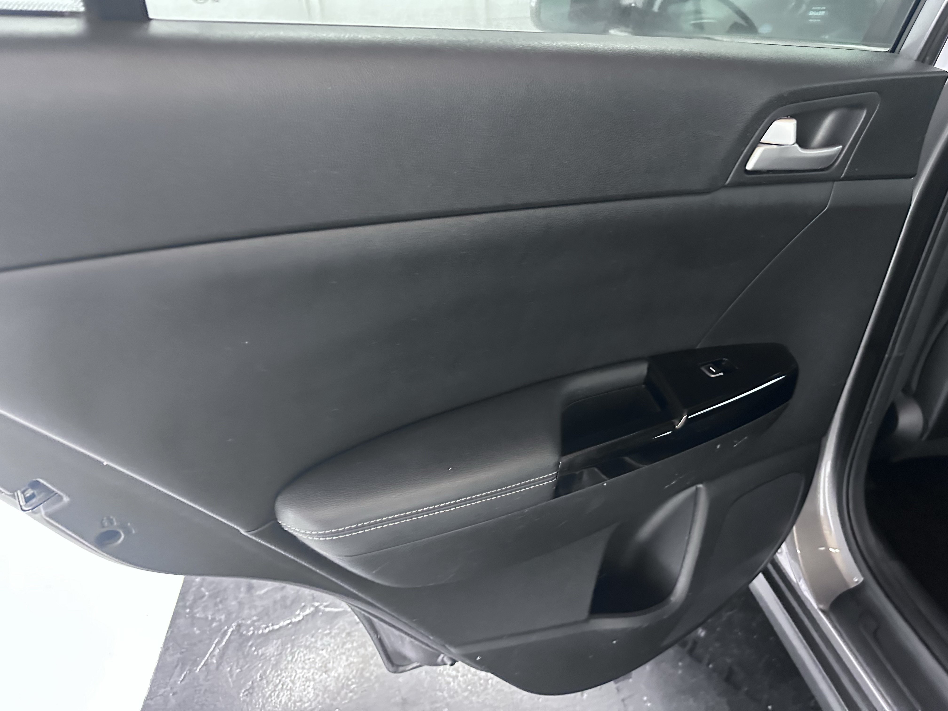Used 2018 Kia Sportage EX w/ EX Technology Package FWD image 22