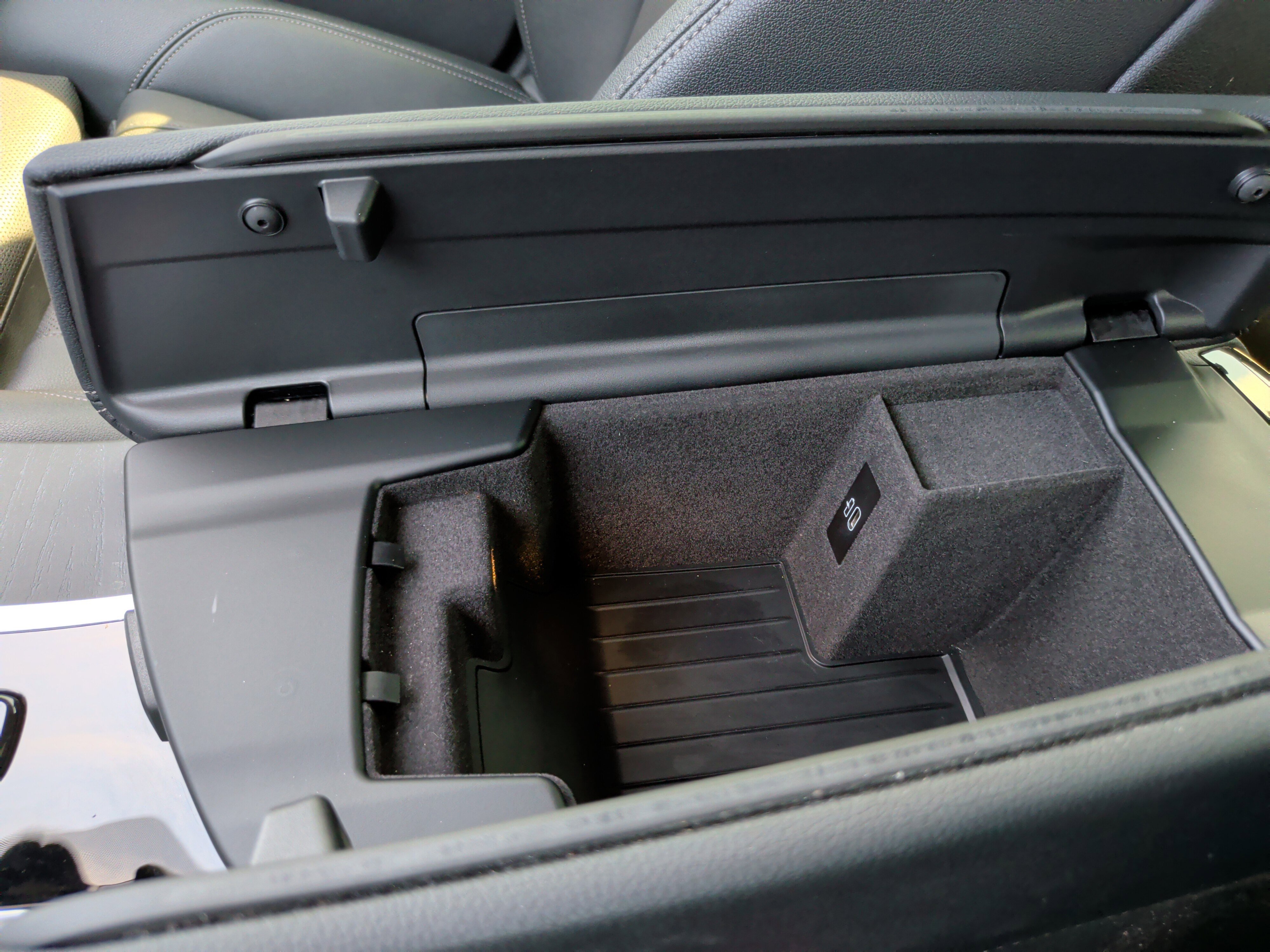 Certified 2023 BMW 530e w/ Premium Package image 22