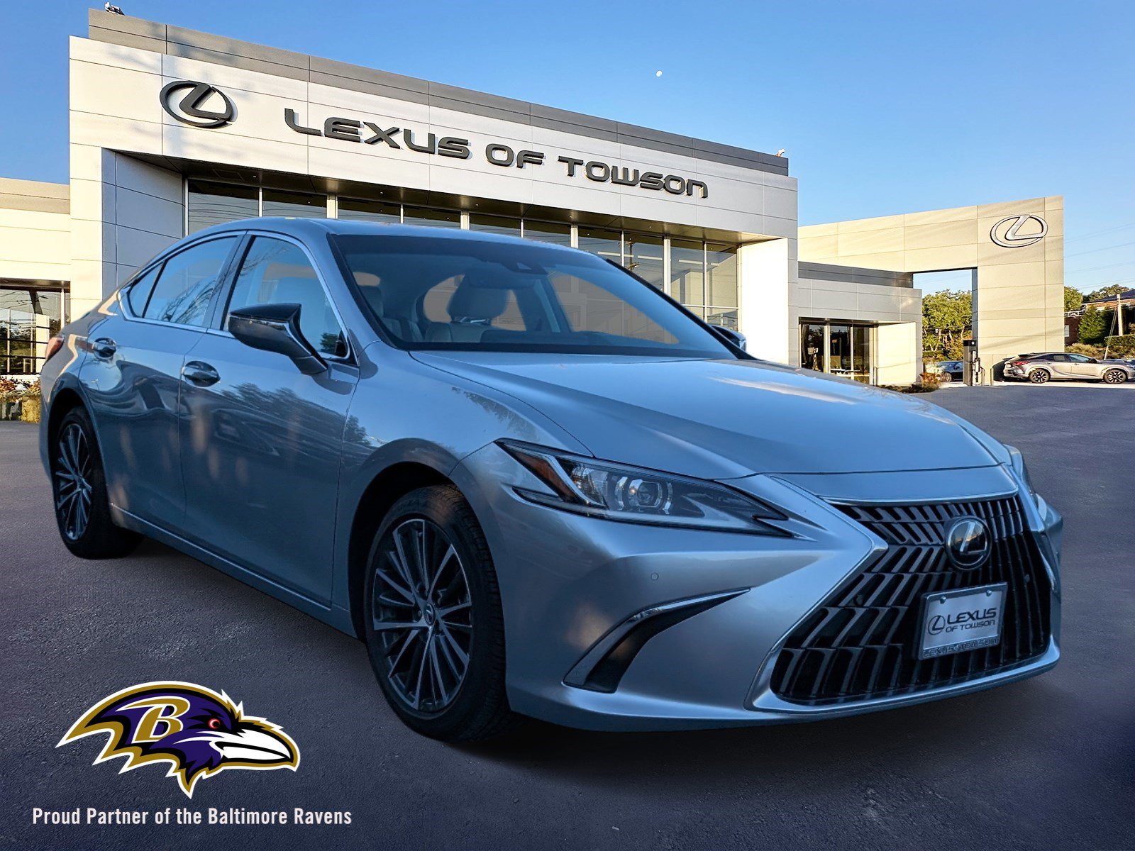 Certified 2025 Lexus ES 300h w/ Premium Package