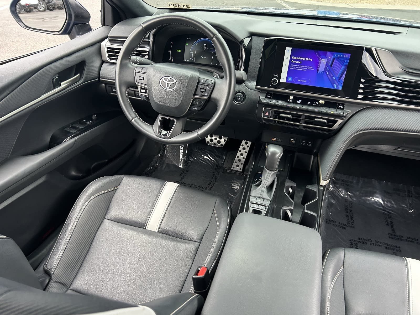 Used 2025 Toyota Camry SE FWD image 17