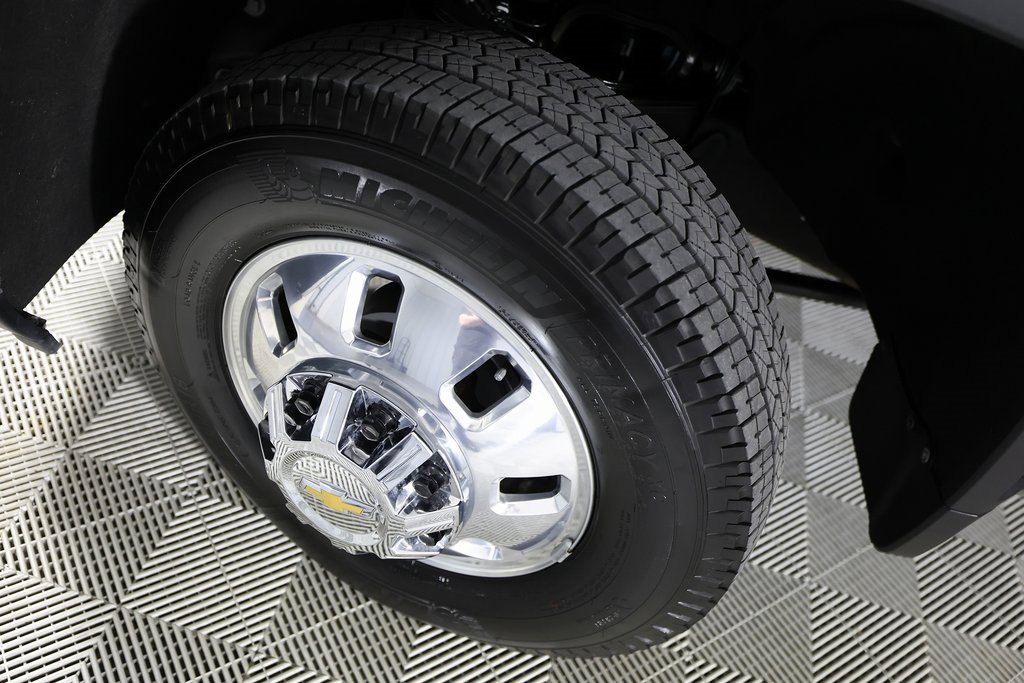 Used 2025 Chevrolet Silverado 3500 LTZ image 42