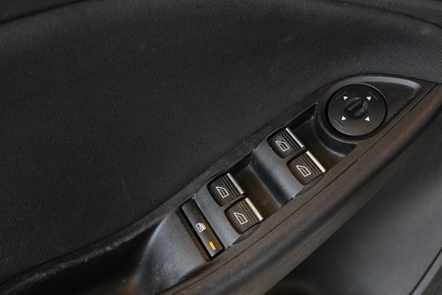 Used 2018 Ford Focus Titanium image 6