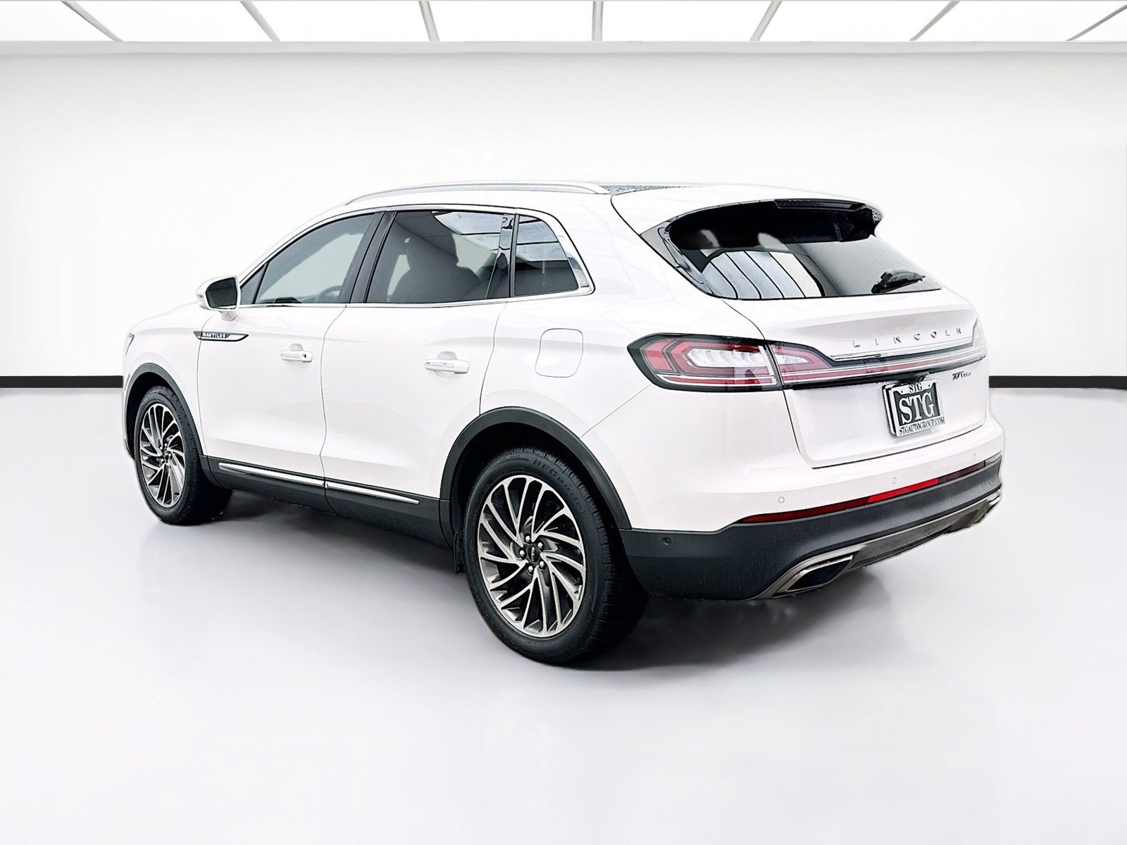 Used 2019 Lincoln Nautilus Reserve AWD/4WD image 6