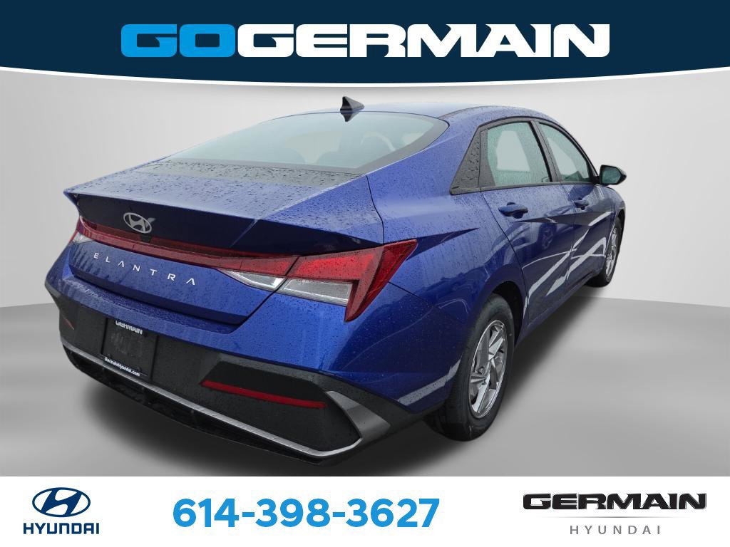 Certified 2025 Hyundai Elantra SE FWD image 9