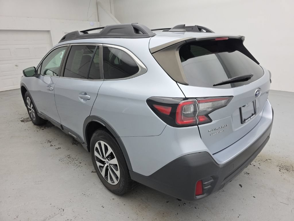 Used 2022 Subaru Outback Premium AWD/4WD image 6