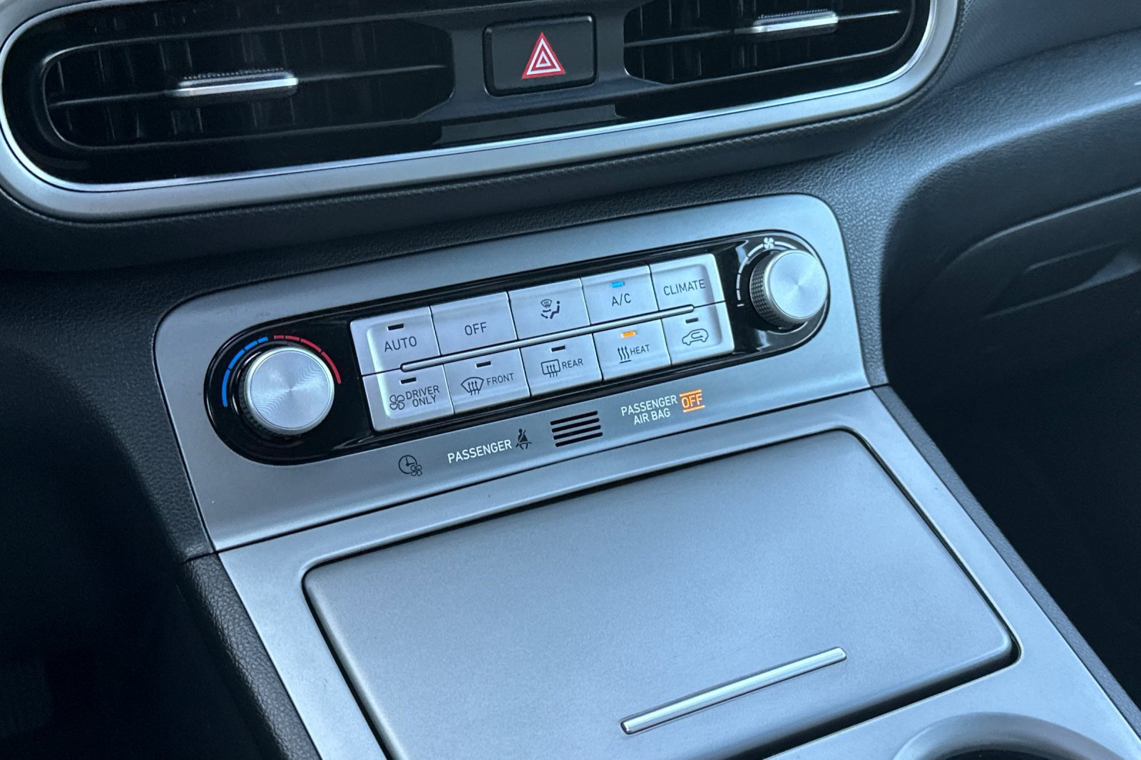 Used 2023 Hyundai Kona Limited w/ Cargo Package image 26