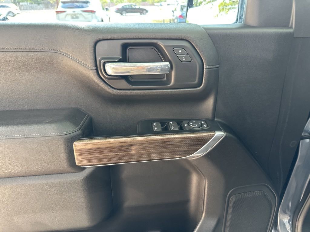 Used 2021 Chevrolet Silverado 1500 LT Trail Boss w/ LPO, Dark Essentials Package image 12