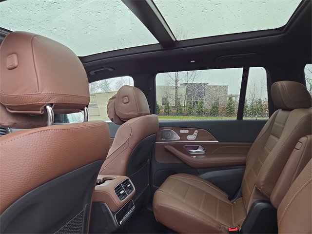New 2026 Mercedes-Benz GLS 580 4MATIC image 31