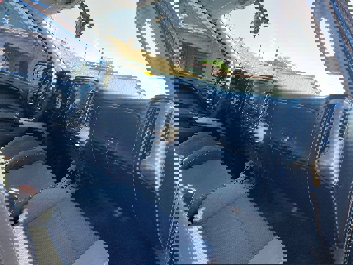 Used 2018 Chevrolet Silverado 1500 LT w/ All Star Edition AWD/4WD image 33