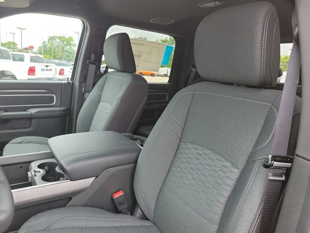 New 2026 RAM 2500 Big Horn AWD/4WD image 5