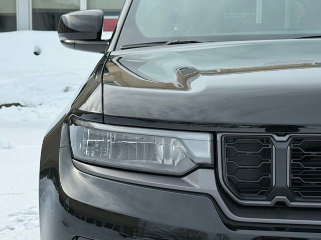 New 2026 Jeep Grand Cherokee Altitude image 9