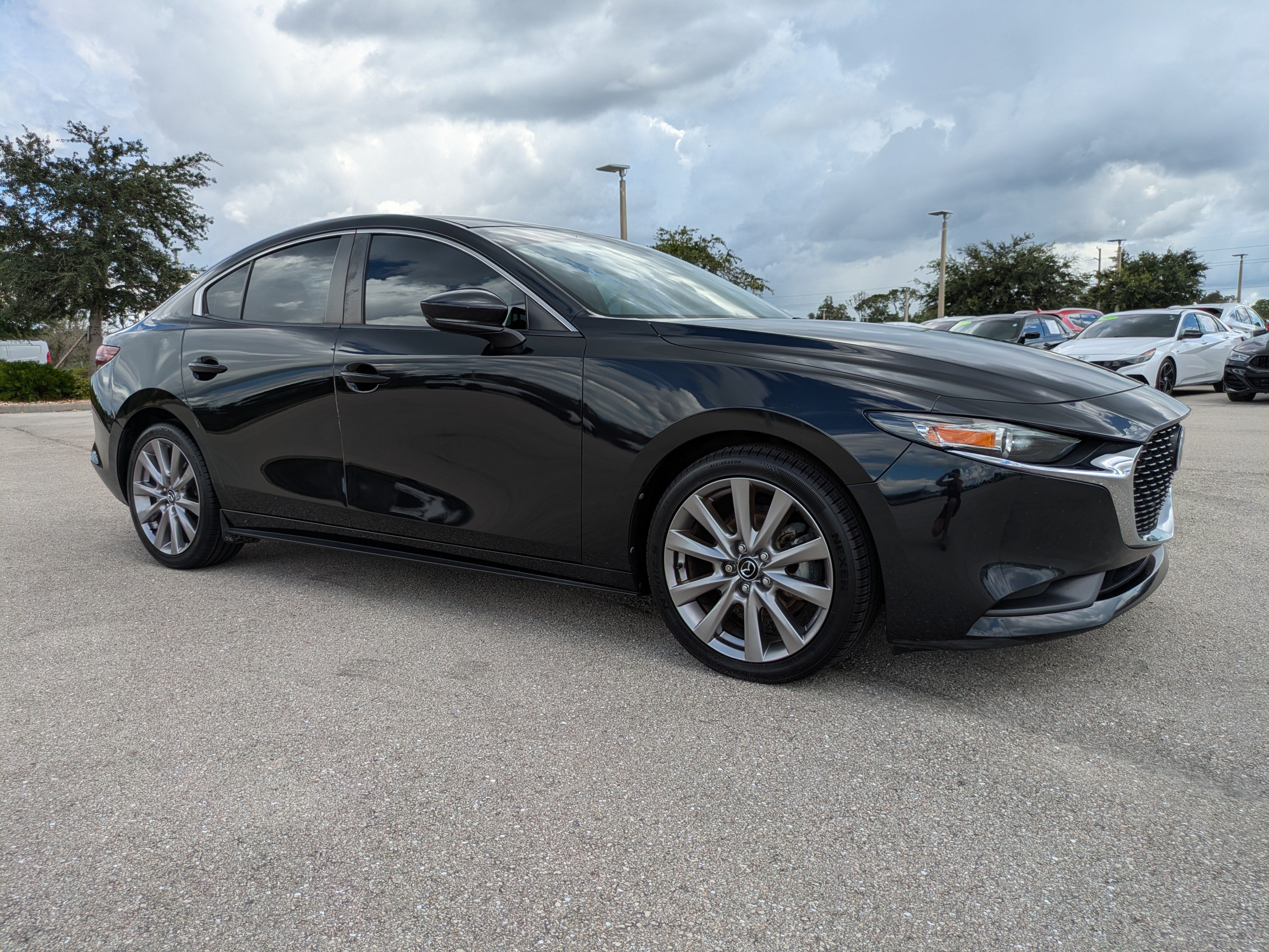 Used 2020 MAZDA MAZDA3 Sedan w/ Select Package FWD image 2