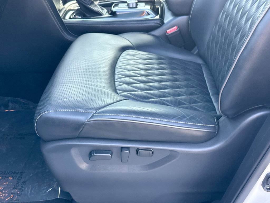 Used 2024 INFINITI QX80 Sensory w/ Cargo Package image 19