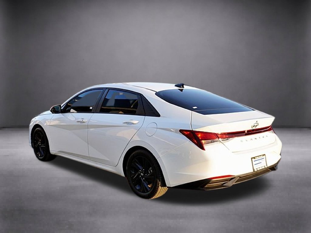 Used 2021 Hyundai Elantra SEL FWD image 7