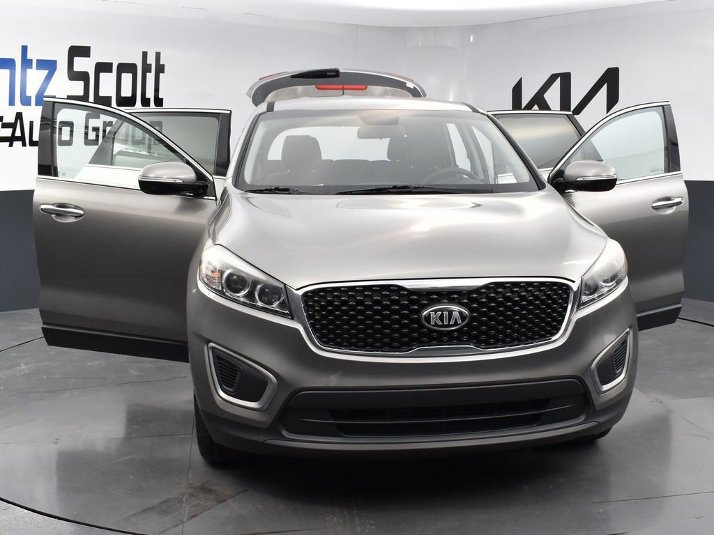 Used 2016 Kia Sorento L FWD image 25