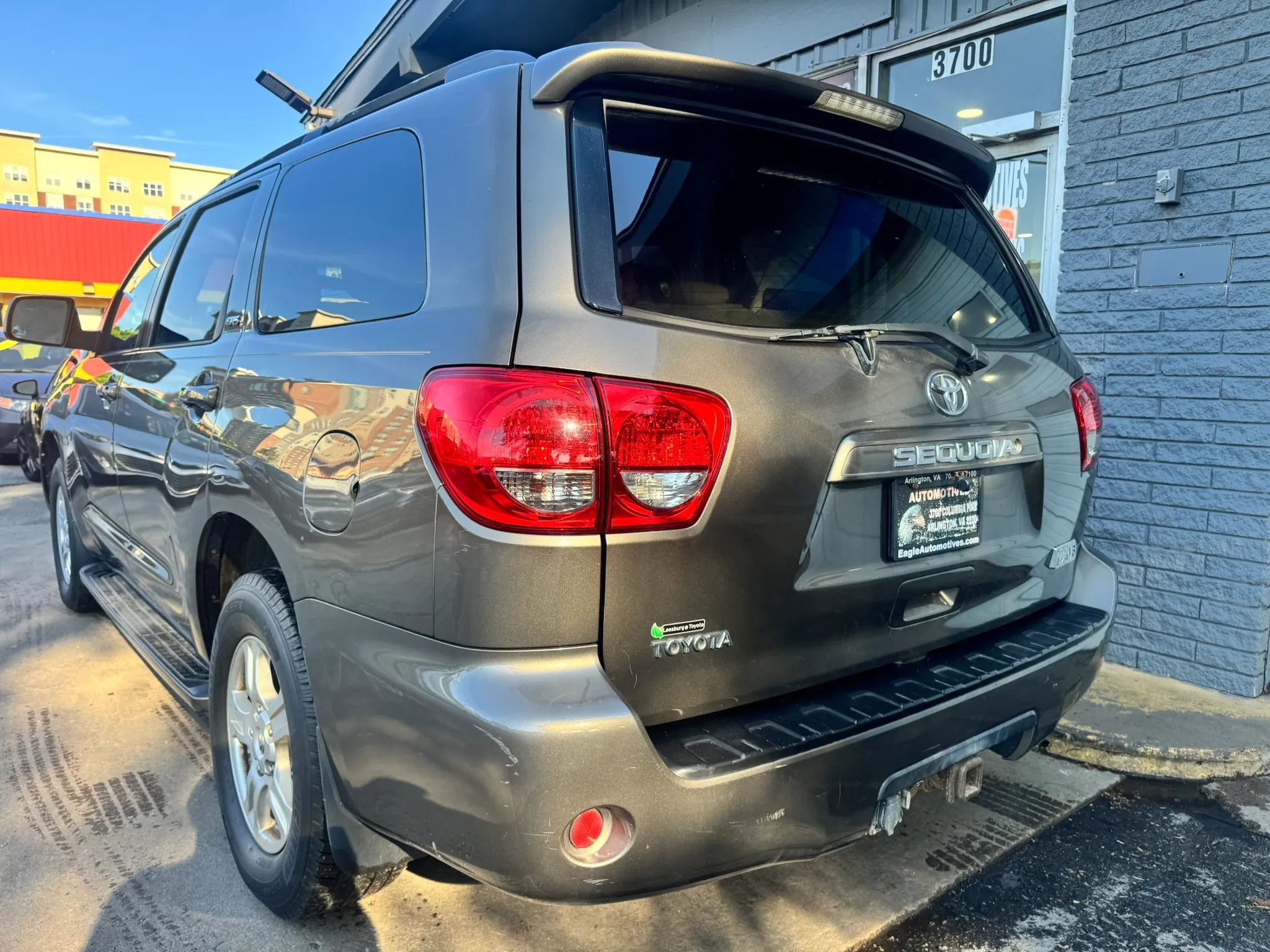 Used 2008 Toyota Sequoia SR5 AWD/4WD image 4