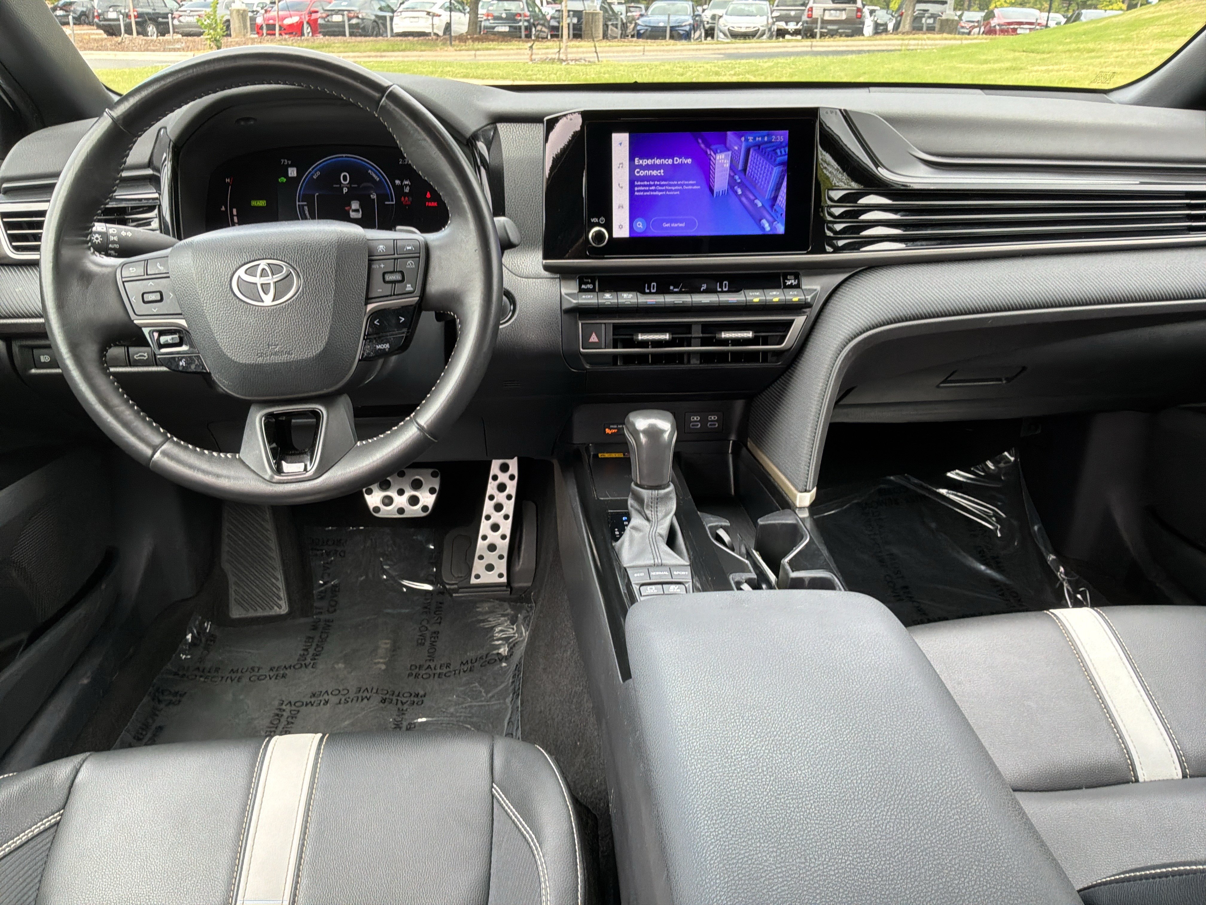 Used 2025 Toyota Camry SE FWD image 42