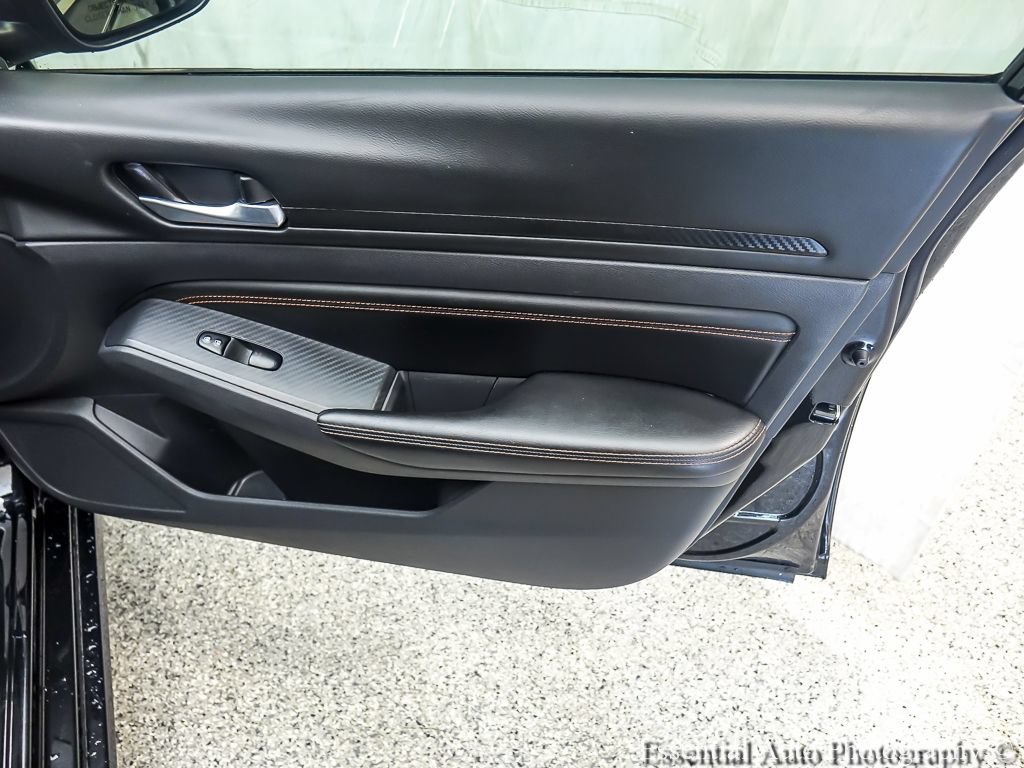 Used 2021 Nissan Altima 2.5 SR w/ SR Premium Package FWD image 24