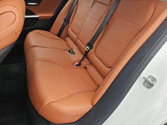 Used 2025 Mercedes-Benz C 300 Sedan image 17