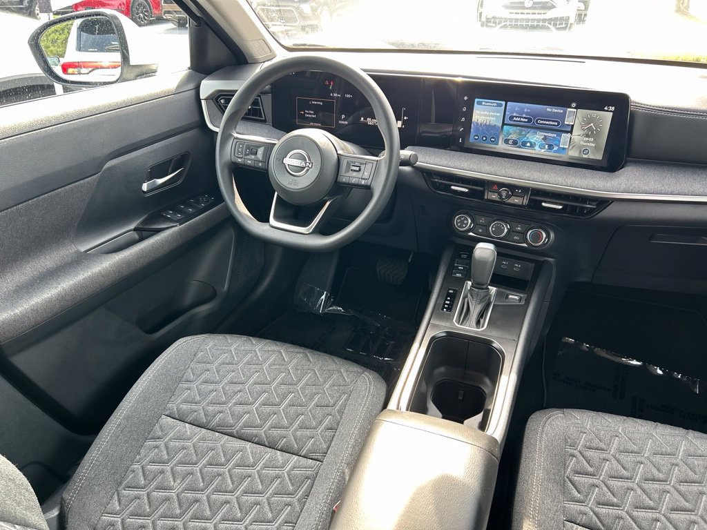 Certified 2025 Nissan Kicks SV FWD image 11