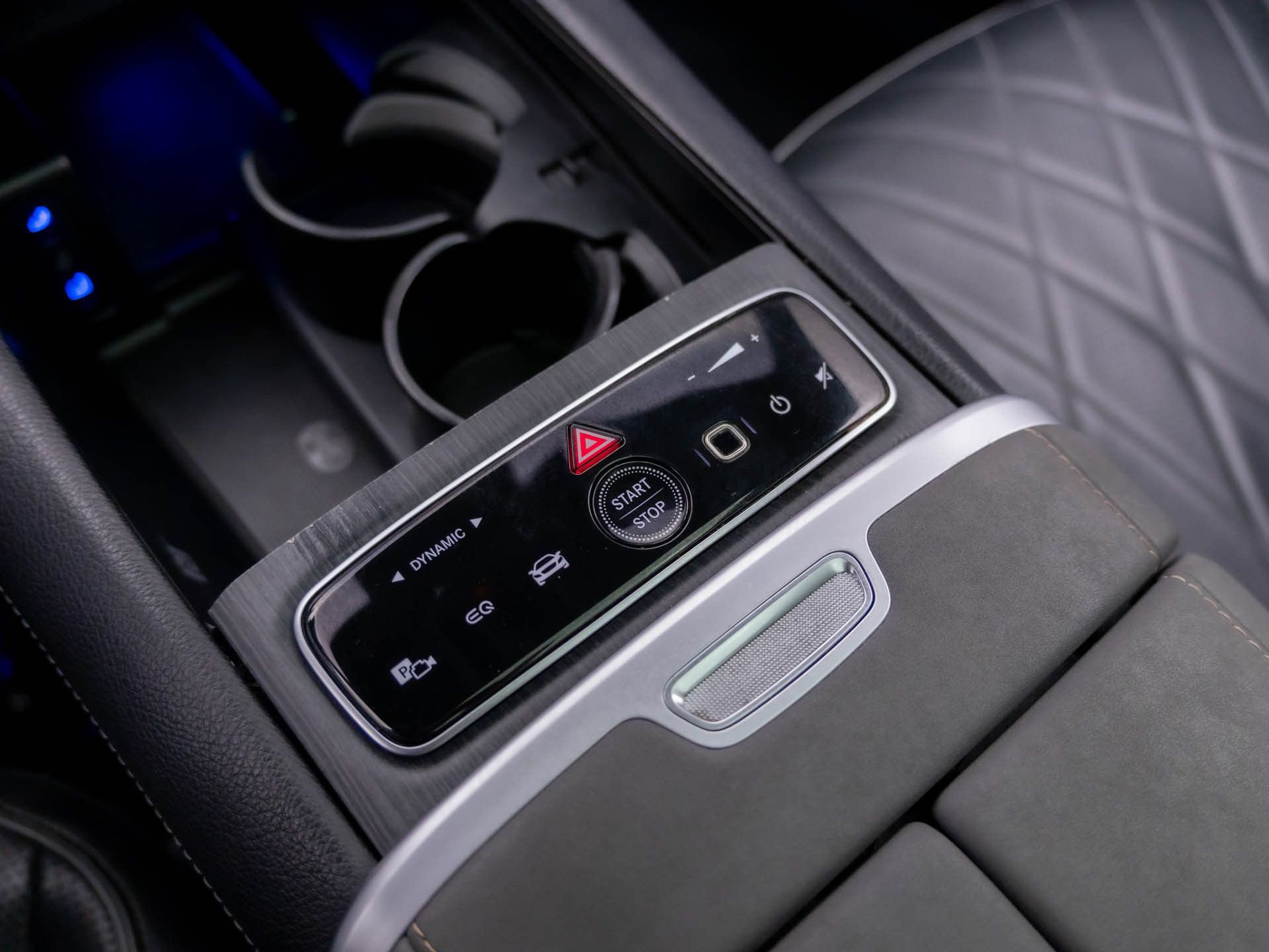 Used 2023 Mercedes-Benz EQS 580 4MATIC SUV w/ Exclusive Trim Package image 32