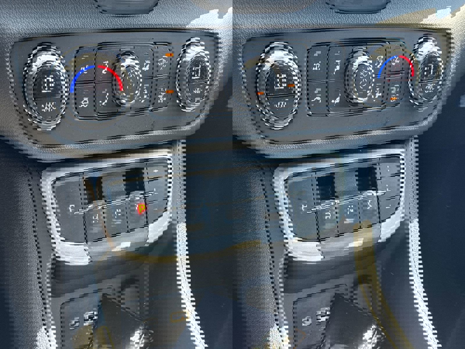 Certified 2024 GMC Terrain SLE w/ Driver Convenience Package image 26