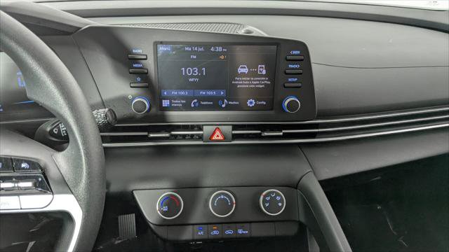 Used 2025 Hyundai Elantra SE FWD image 28