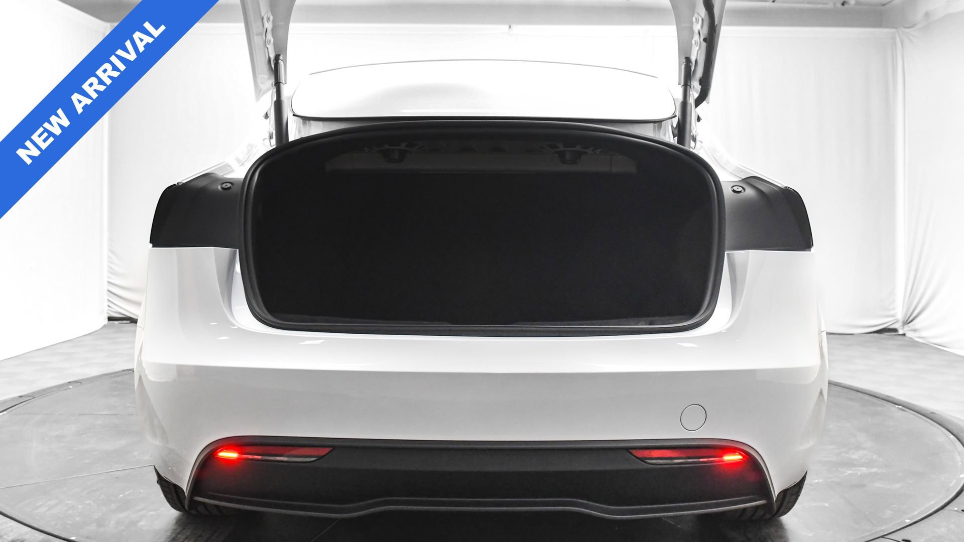 Used 2025 Tesla Model 3 Long Range image 7