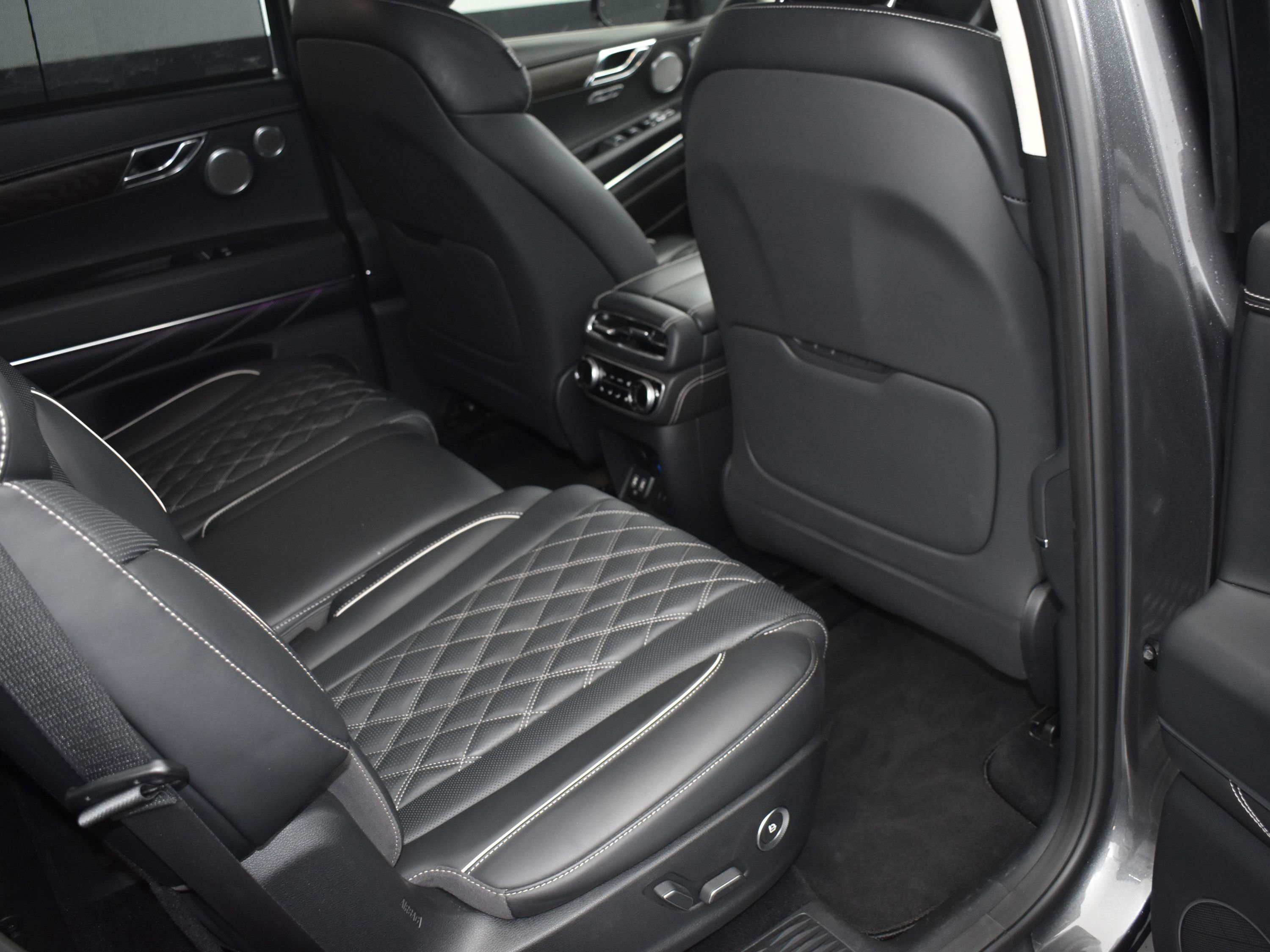 Used 2023 Genesis GV80 3.5T w/ Prestige Package image 10