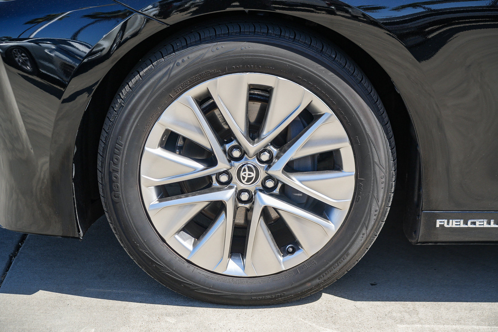 Certified 2022 Toyota Mirai w/ Advanced Technology Package RWD image 11