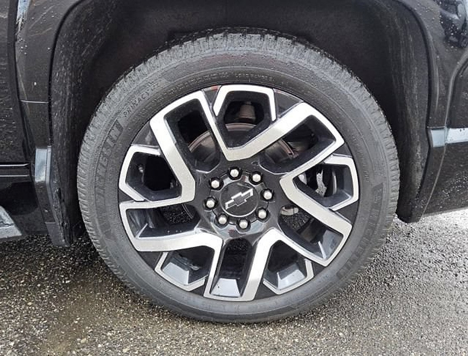 Certified 2025 Chevrolet Silverado EV RST AWD/4WD image 16
