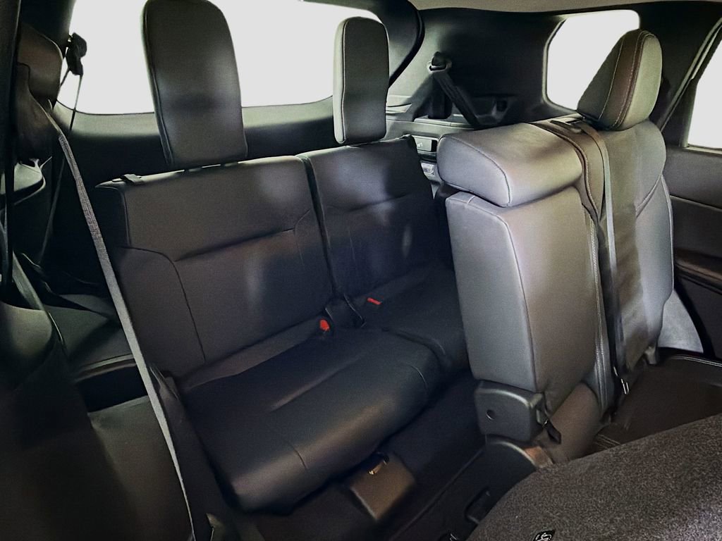 Used 2023 Mitsubishi Outlander SE image 30