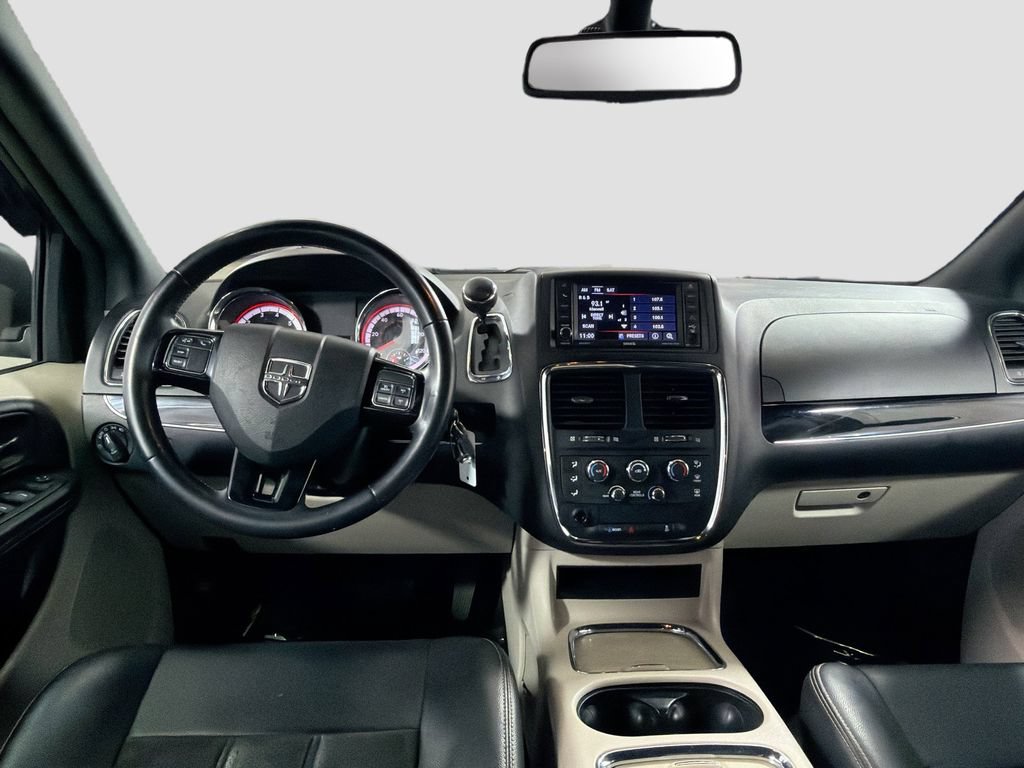Used 2019 Dodge Grand Caravan SXT FWD image 21