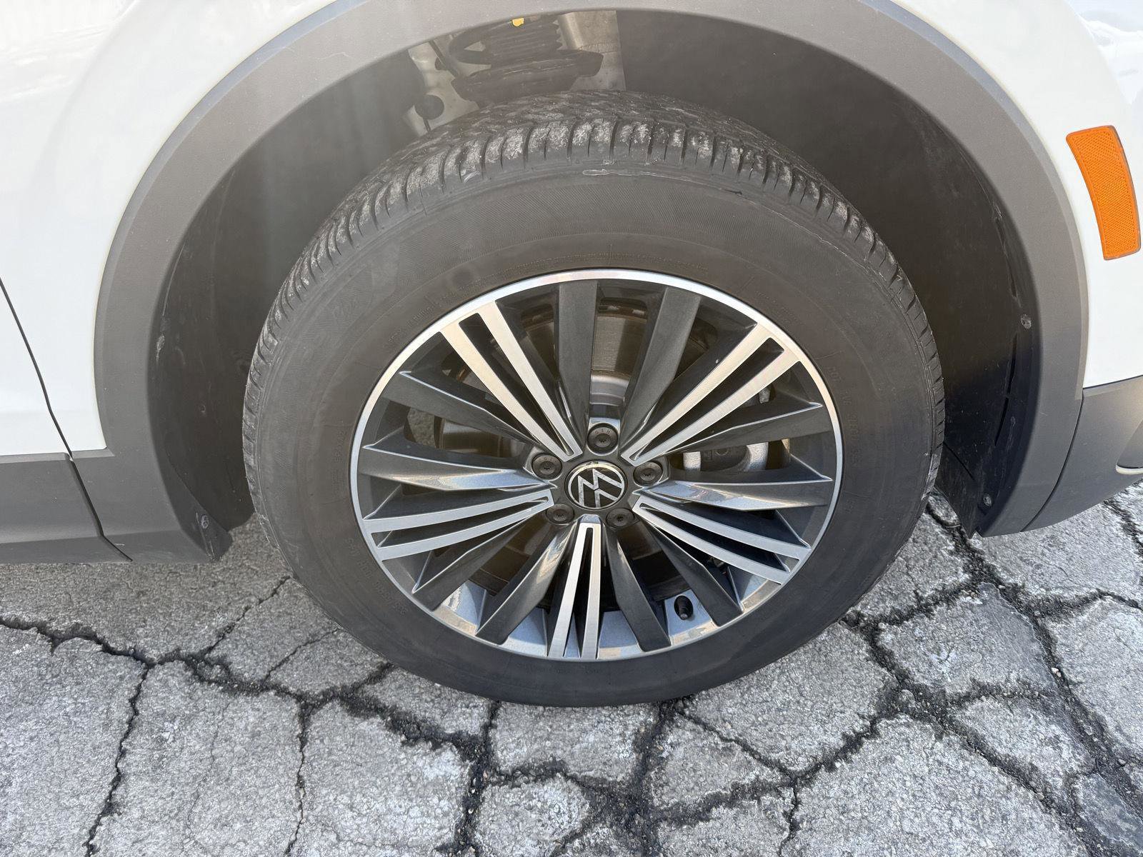 Used 2024 Volkswagen Tiguan Wolfsburg Edition image 43