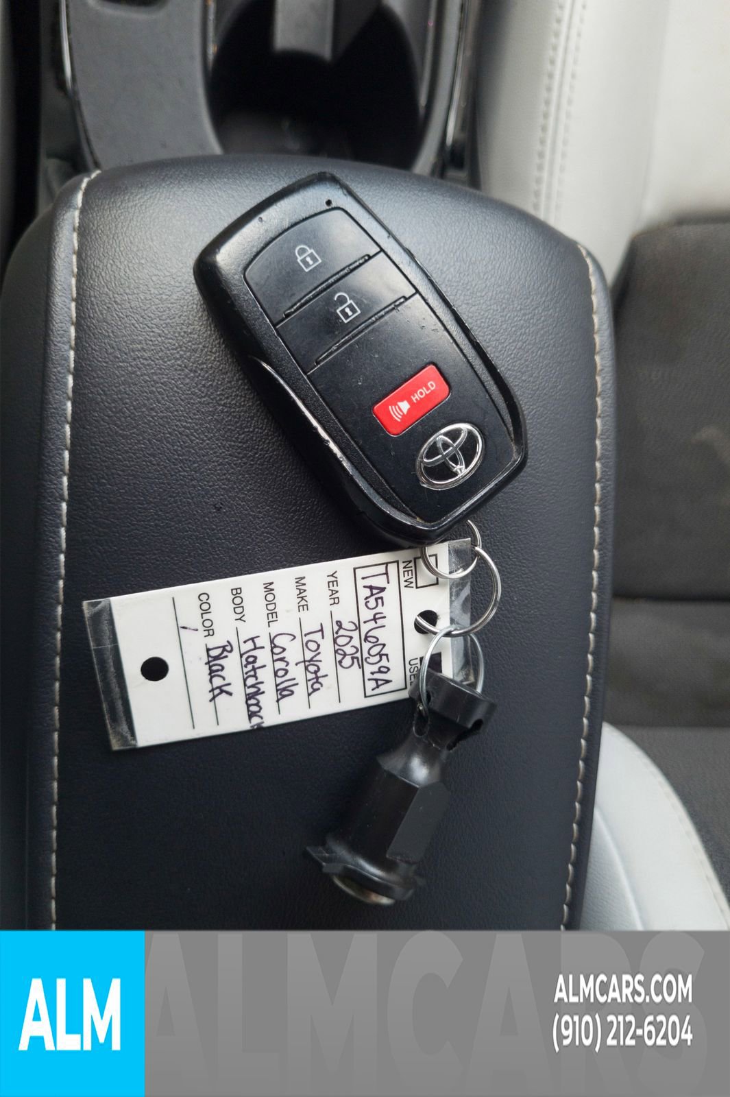 Used 2025 Toyota Corolla XSE FWD image 35